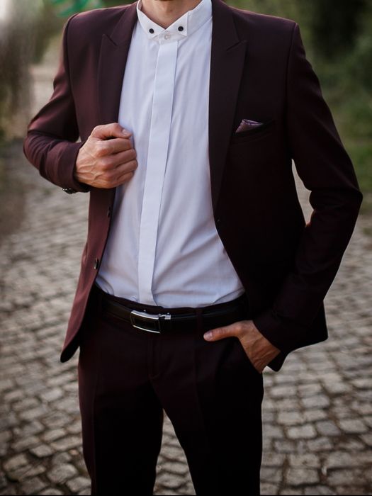 Costum barbatesc marimea 48 talia 0 / slim fit 80 % lana 20 % polies