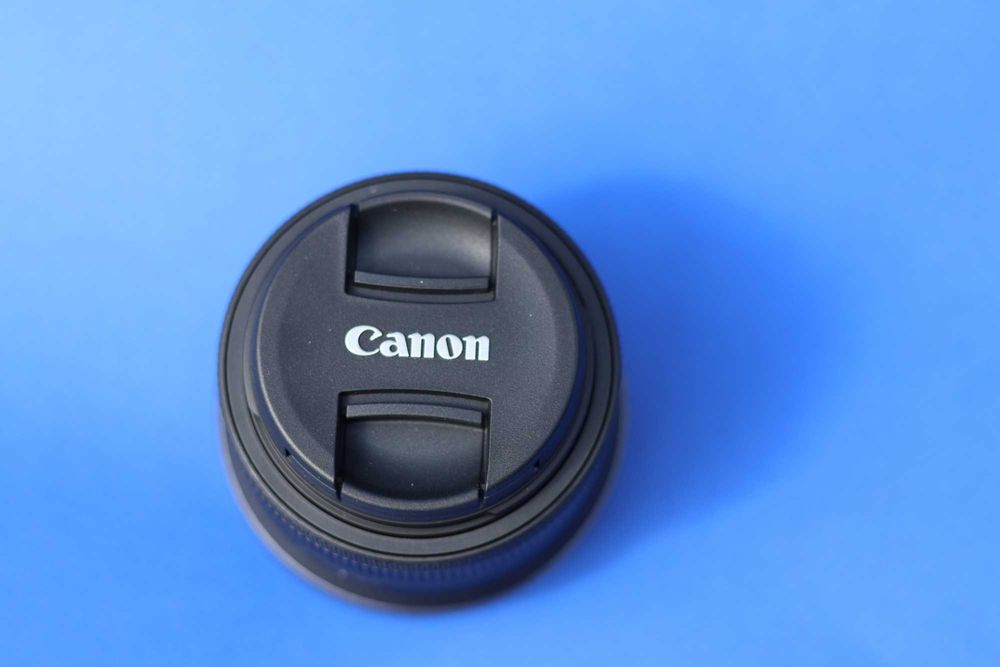 обектив Canon RF-S 18-45mm f/4.5-6.3 IS STM