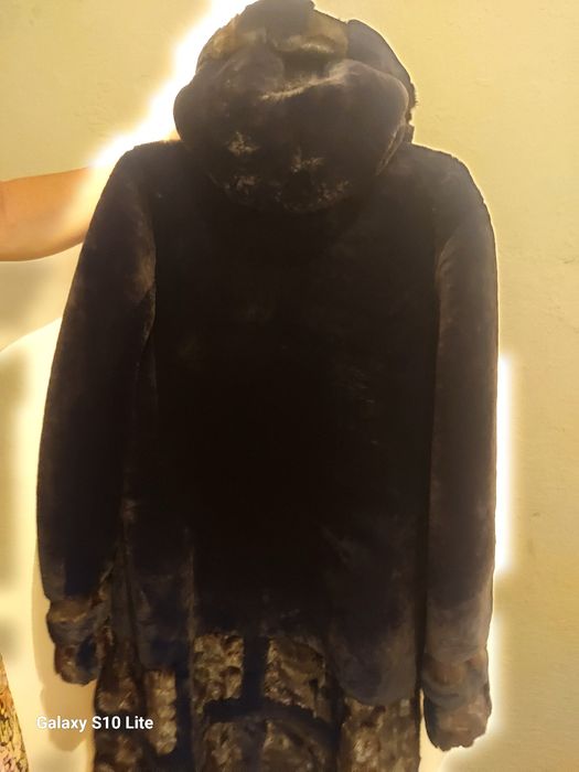 Срочно продам шубу мутон