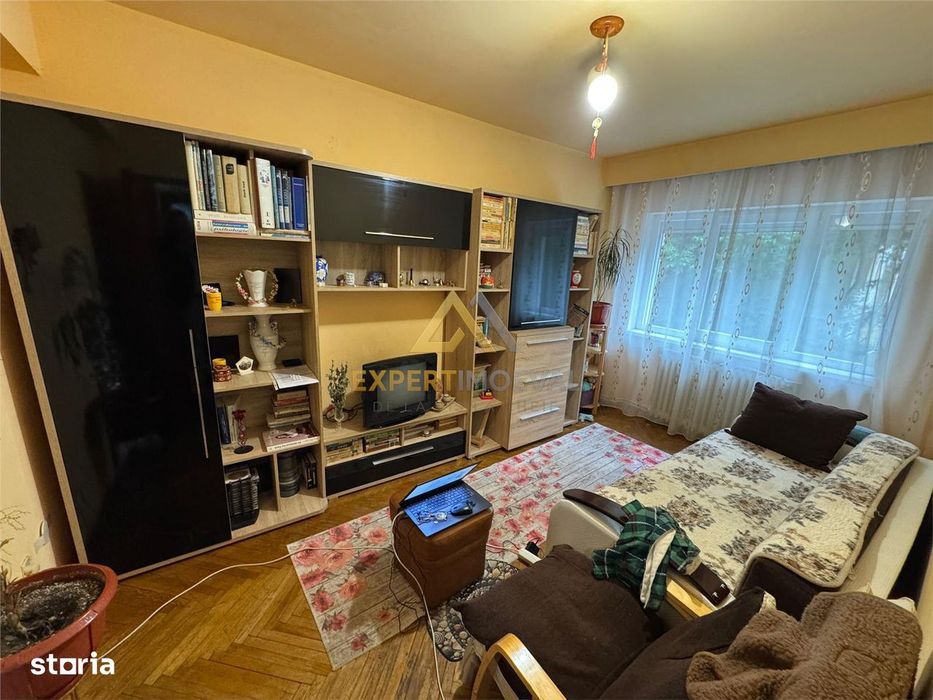 Apartament de vanzare cu 4 camere, Str. Moldovei-Central