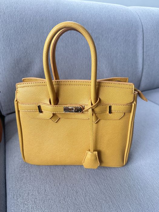 Чанти различни цветове