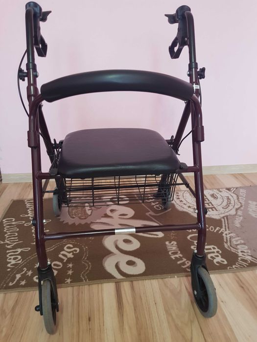 Rolator cu 4 roti