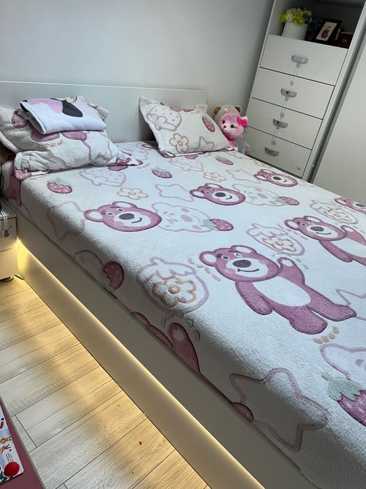 Vand pat cu saltea si noptiere