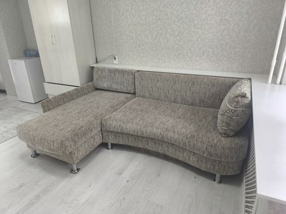 Отдам даром угловой диван