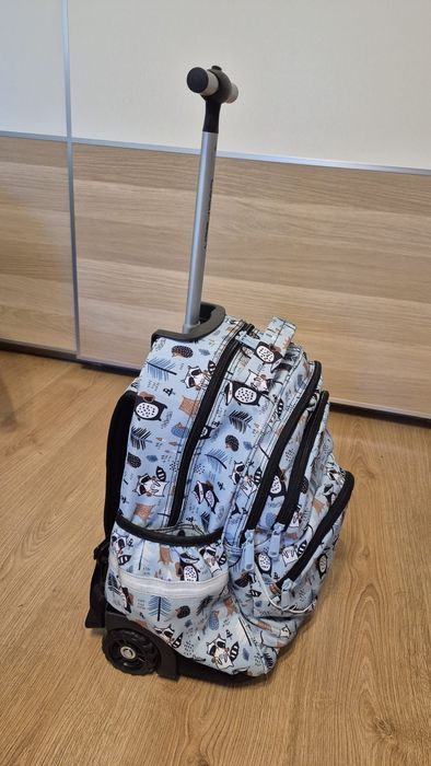 Vând ghiozdan troler CoolPack