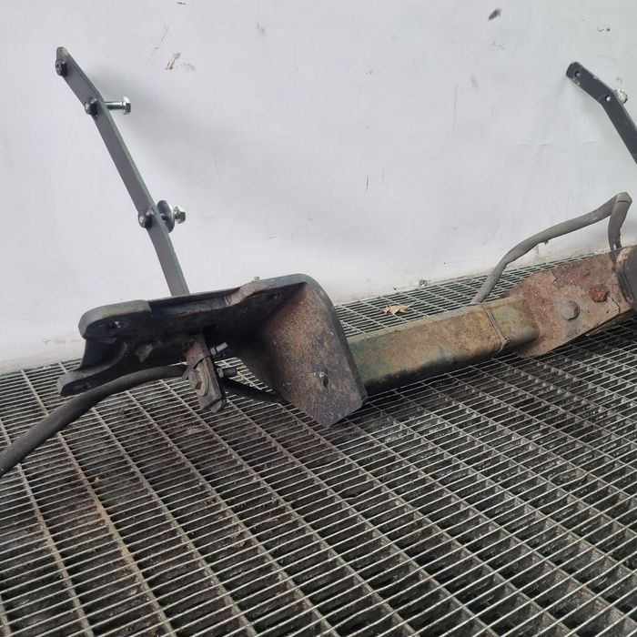 Carlig remorcare Mercedes ML W164 2005 - 2008 SUV 4 Usi (1446) 52047502RC