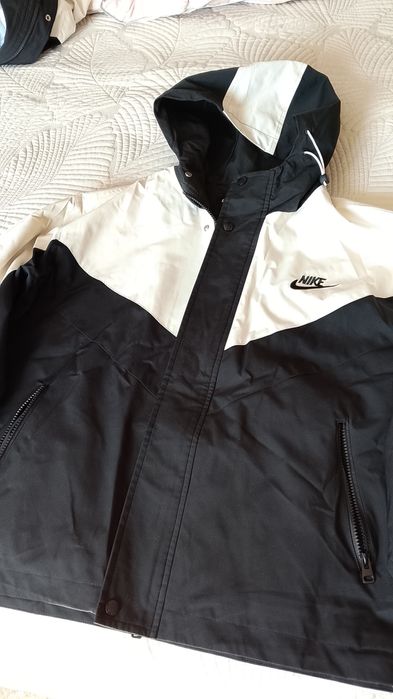 Продам подрастковую ветровку