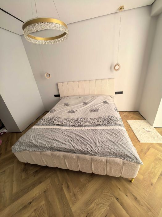 Продам 2х спальный кровать