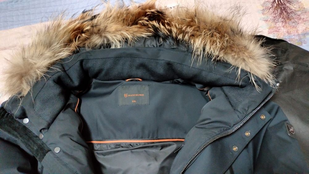 Продам куртку Masculino