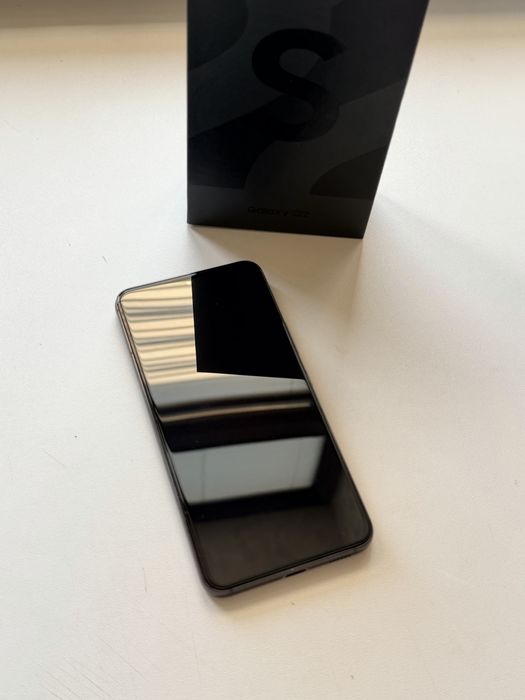 Samsung S22 qora rang