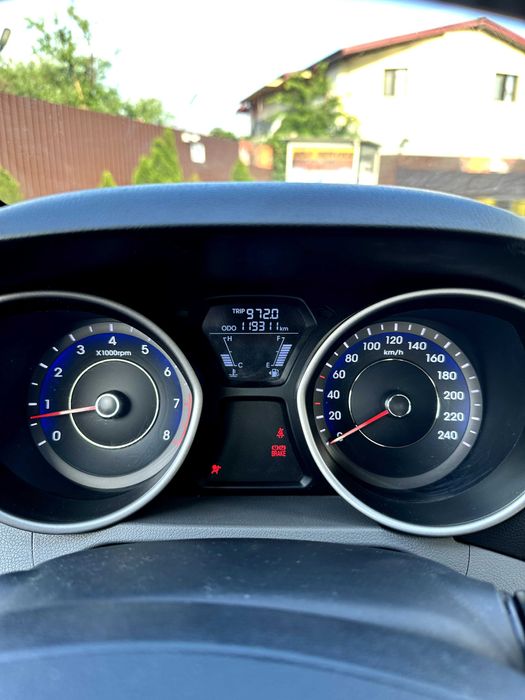Hyundai Elantra 1.6 MPi