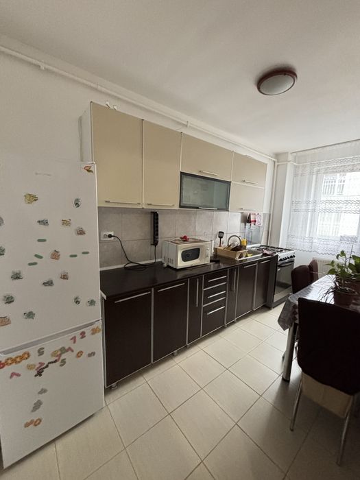 De inchiriat apartament 3 camere complet echipat si mobilat