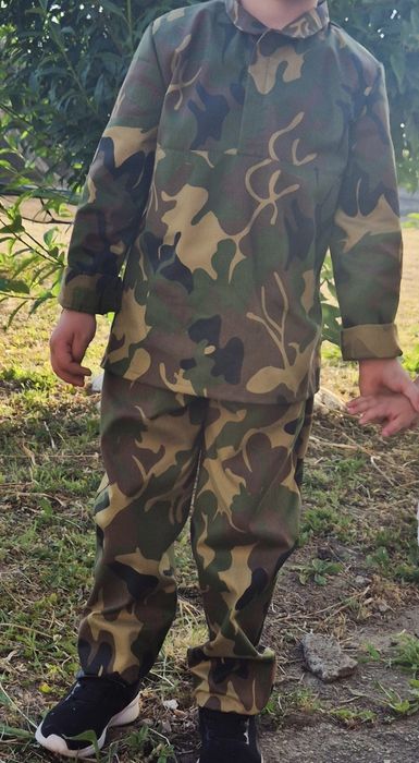 Costum vanator 4 - 6 ani