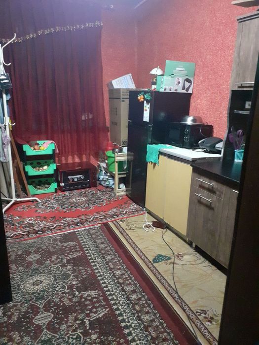 Срочно сотилади 2 хотели 3 хона килинган калининский масифда жойлашган