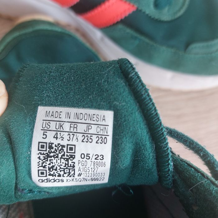 Кроссовки Adidas