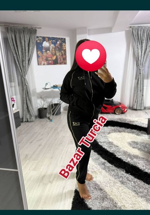 Pe stoc trening dama A R M A N I mărimea S M