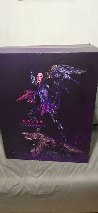 League of legends kai sa оригинална статуя. (фигура)