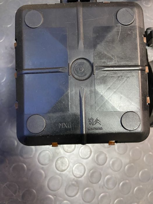 Рециклирана хидравлична помпа на сферично окачване за Citroen C5 (2004-2017г.) и Ситроен C6 с 1 година гаранция