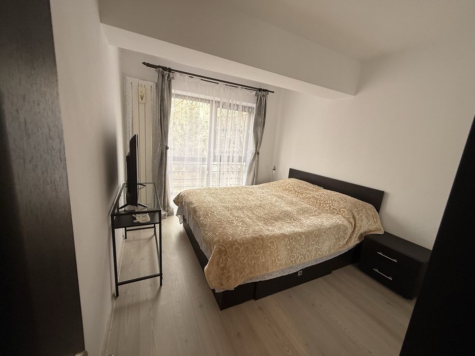 Inchiriez apartament 2 camere in regim hotelier