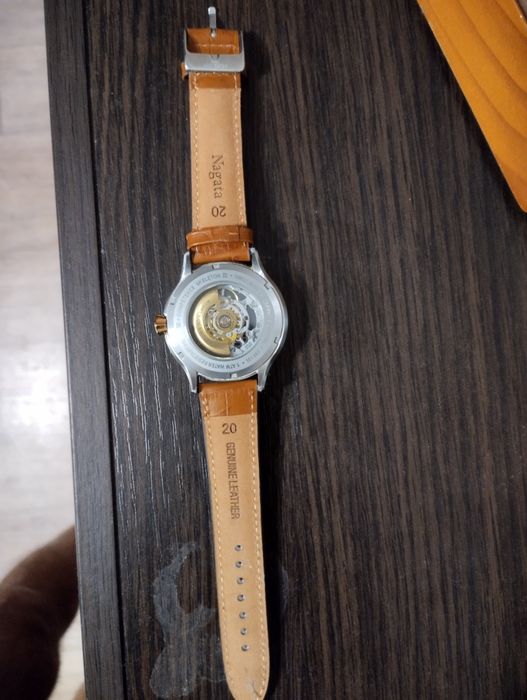 Часы швейцарские