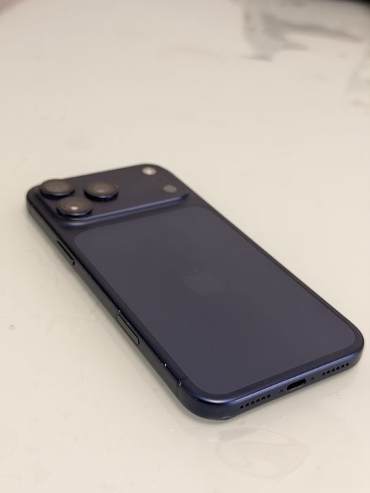 Iphone / 17 Pro Max / 256 Gb / Deep Blue / Garantie