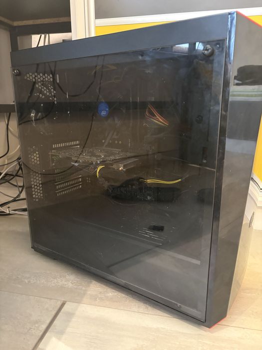 Gaming PC RX 580 8GB / i5-8400 / 16GB DDR4 / SSD + 2TB HDD
