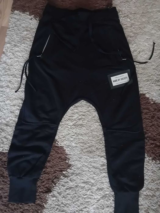 Долнище на made by society