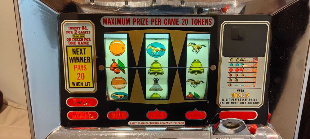 Joc slot machine Bally Mustang