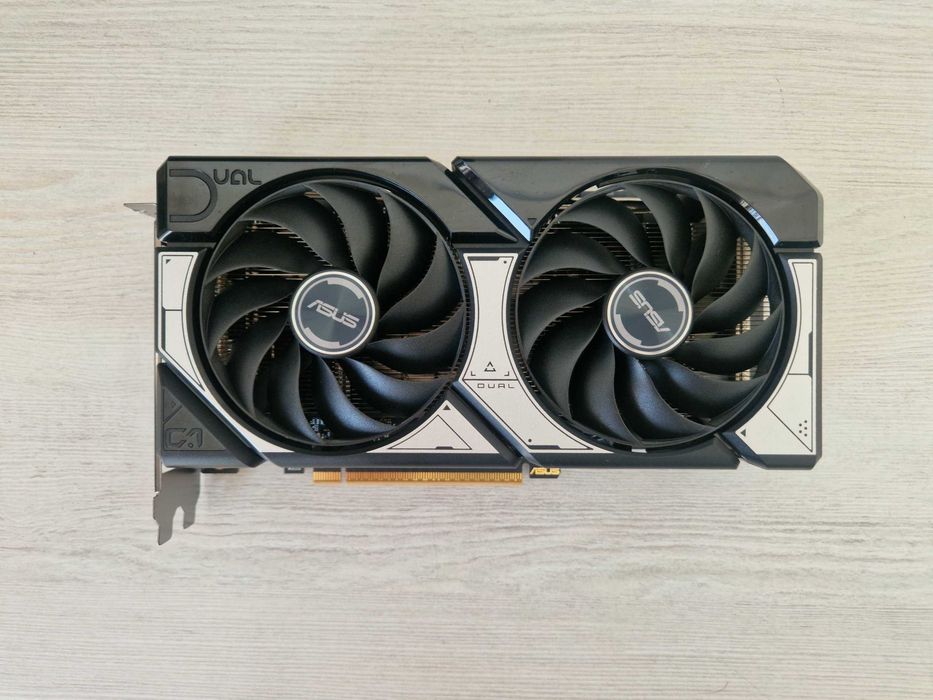 ASUS RTX 5060 8GB Dual Мощная игровая видеокарта как новая + Гарантия