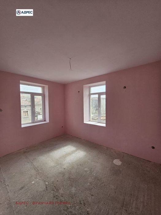 Продава се Къща в с. Градина, Област Плевен - 150 кв.м за 533 €/кв.м - Снимка #3