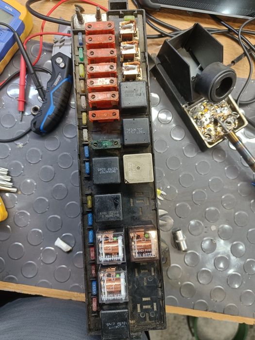 Услуги автоэлектрика шумоизаляцеи