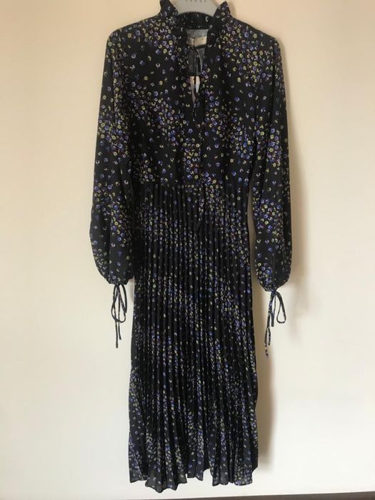 De vanzare rochie noua Oasis