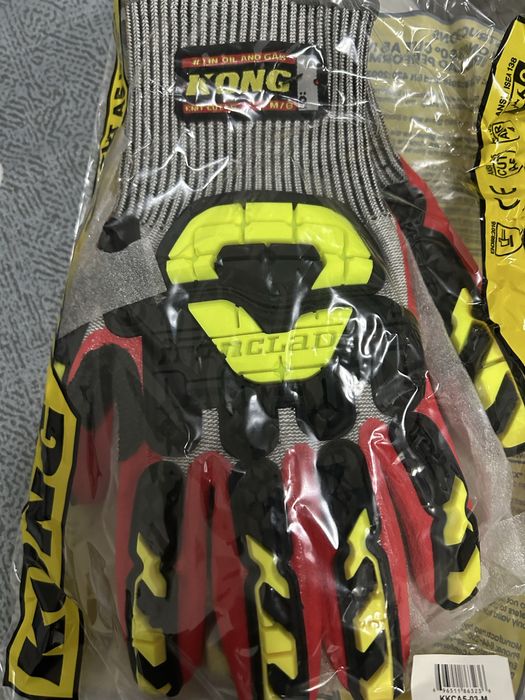 Vand manusi pentru munca