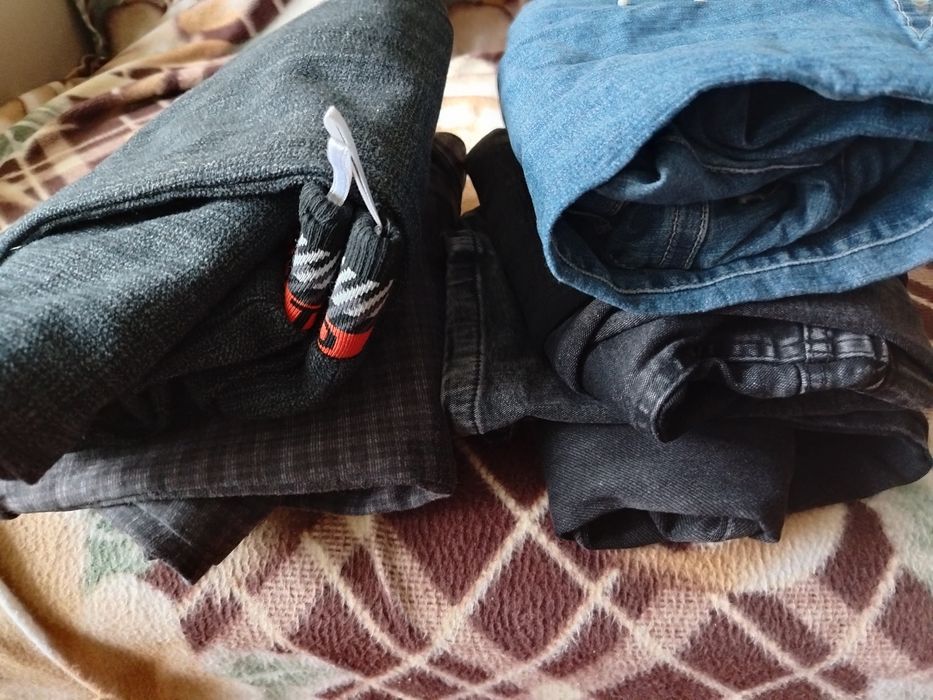 Продам все сумки и все джинсы