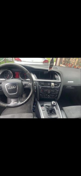 Vand -Audi A5 2009 1.8 -stare foarte buna toate schimburile la timp