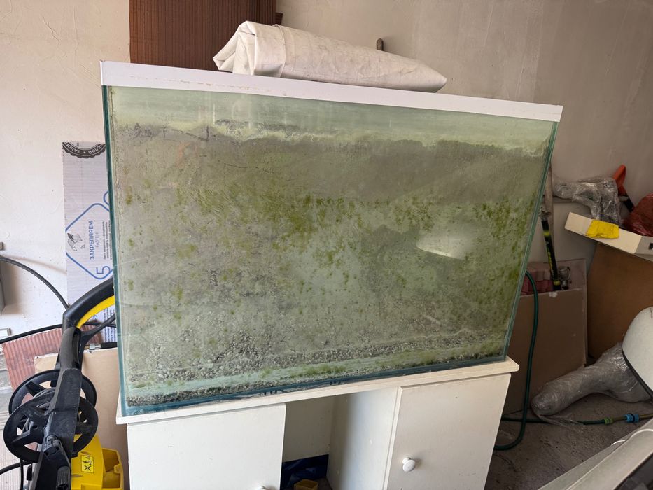 Аквариум с тумбочкой