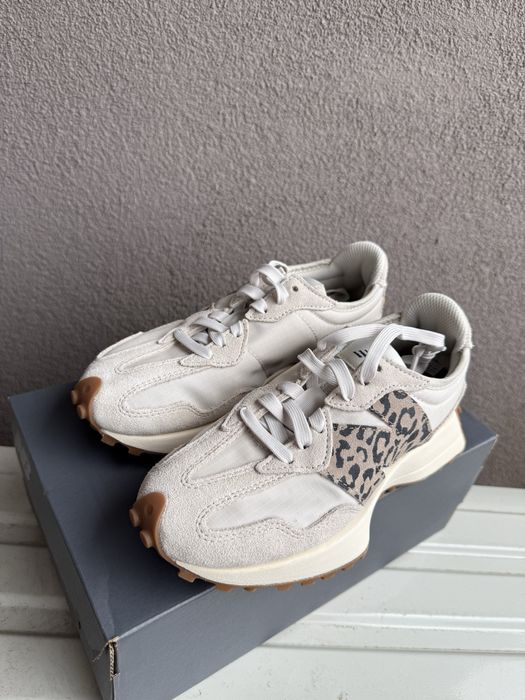 New Balance 327 leopard print logo