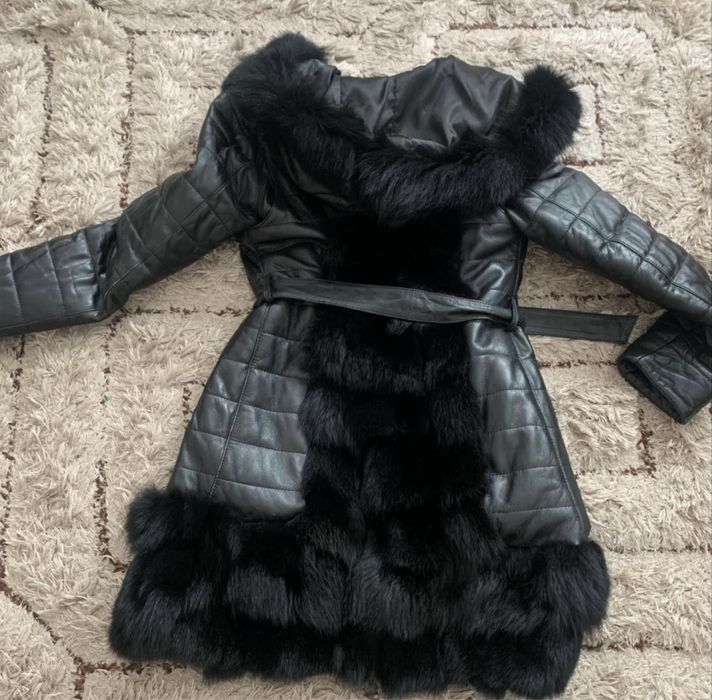 Кожено палто с лисица