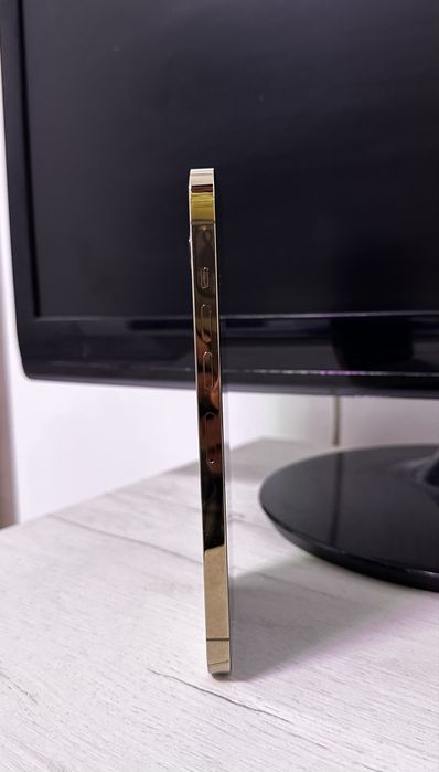 Vând iPhone 13 Pro Max