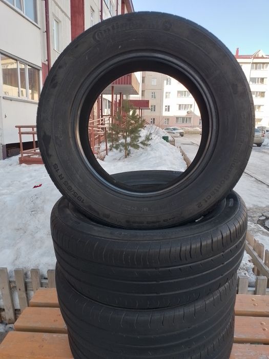 Продам б/у резину Continental R15
