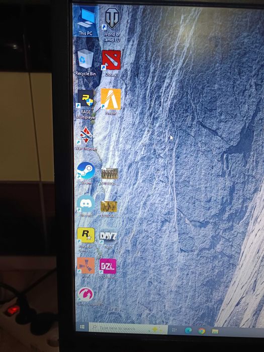 Vând sau schimb cu Laptop PC Gaming