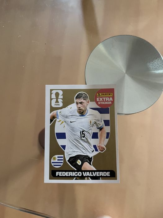 Продавам рядък extra стикер  на Federico Valverde