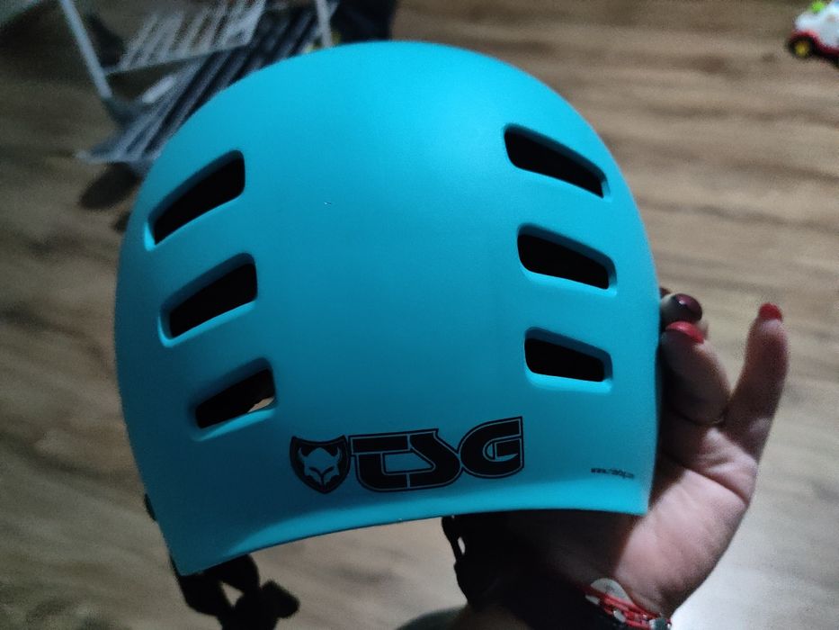 Casca skateboard TSG