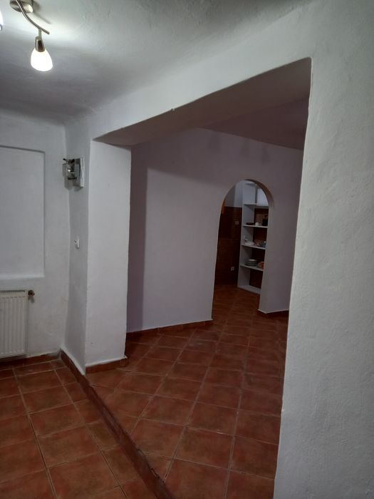 Ofer  spre inchiriere 3 camere ap. la casa