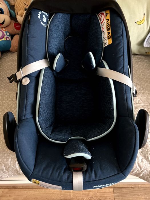 Стол за кола Maxi-Cosi i-Size 45-75 cm max 12 kg