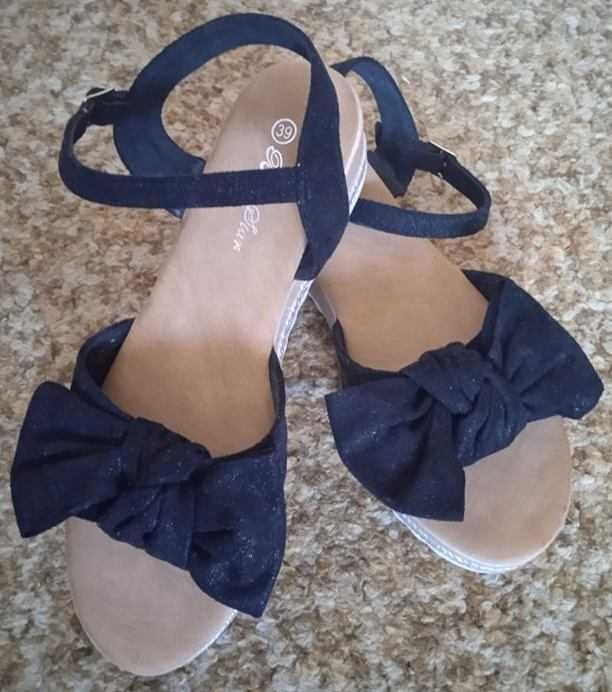 нови дамски сандали - номер 39