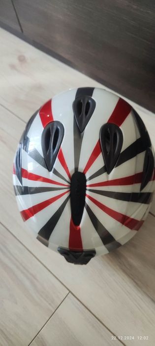 Детски ски и обувки ROSSIGNOL,  Ски каска Alpina