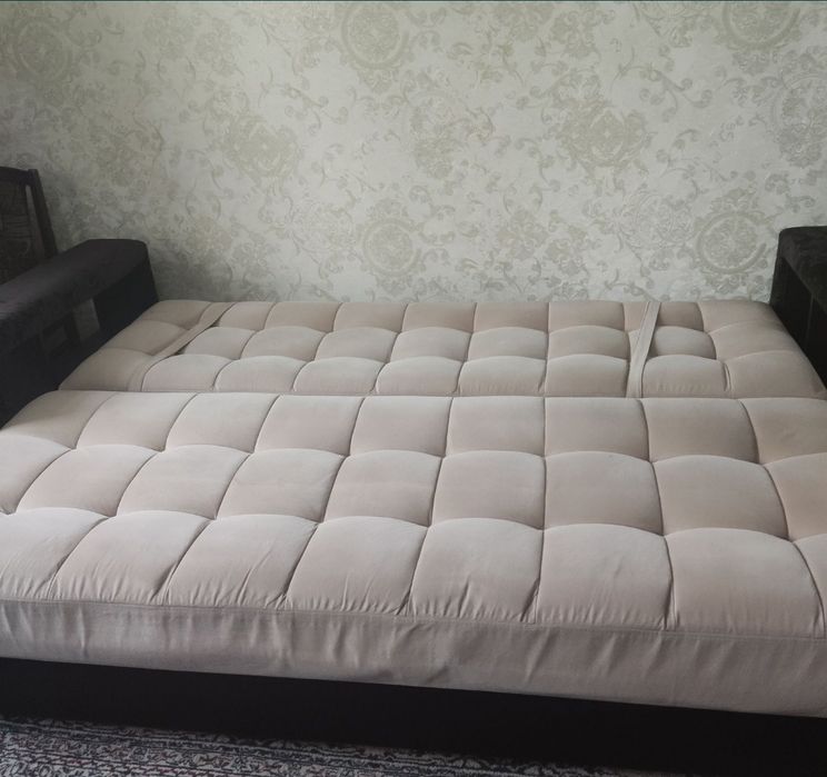 Мягкий уголок для гостинной