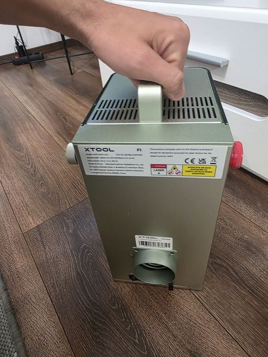 Xtool F1 лазерна машина