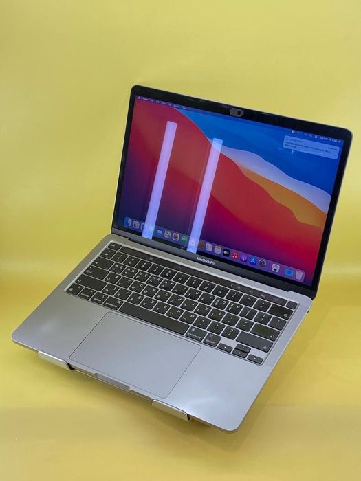 MacBook Pro M1 16/256, ideal holat, Touch Bar